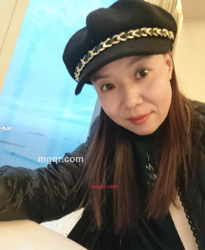 女巫的黑猫的第2张照片