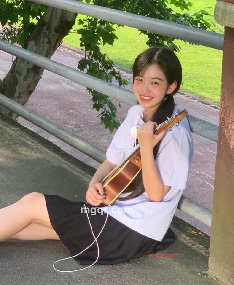 草莓味的小仙女的第5张照片