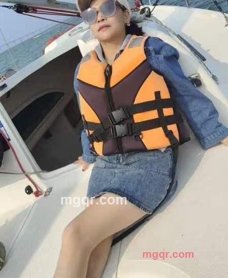 丑女也疯狂的第4张照片