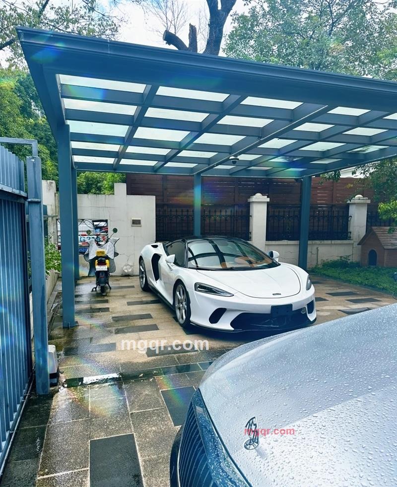 富有男的第5张照片