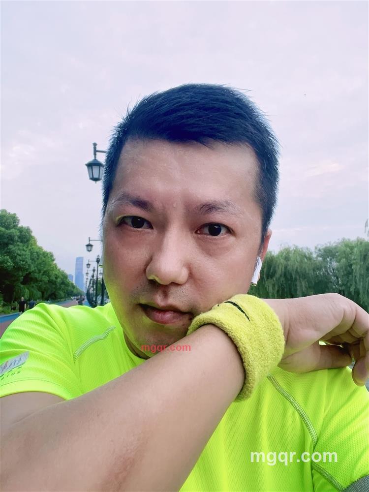 邂逅温柔的狼的第1张照片