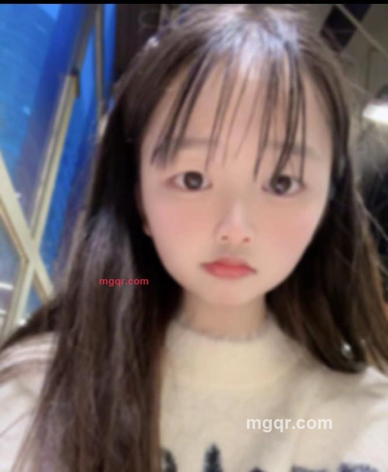 小洛璃的第3张照片