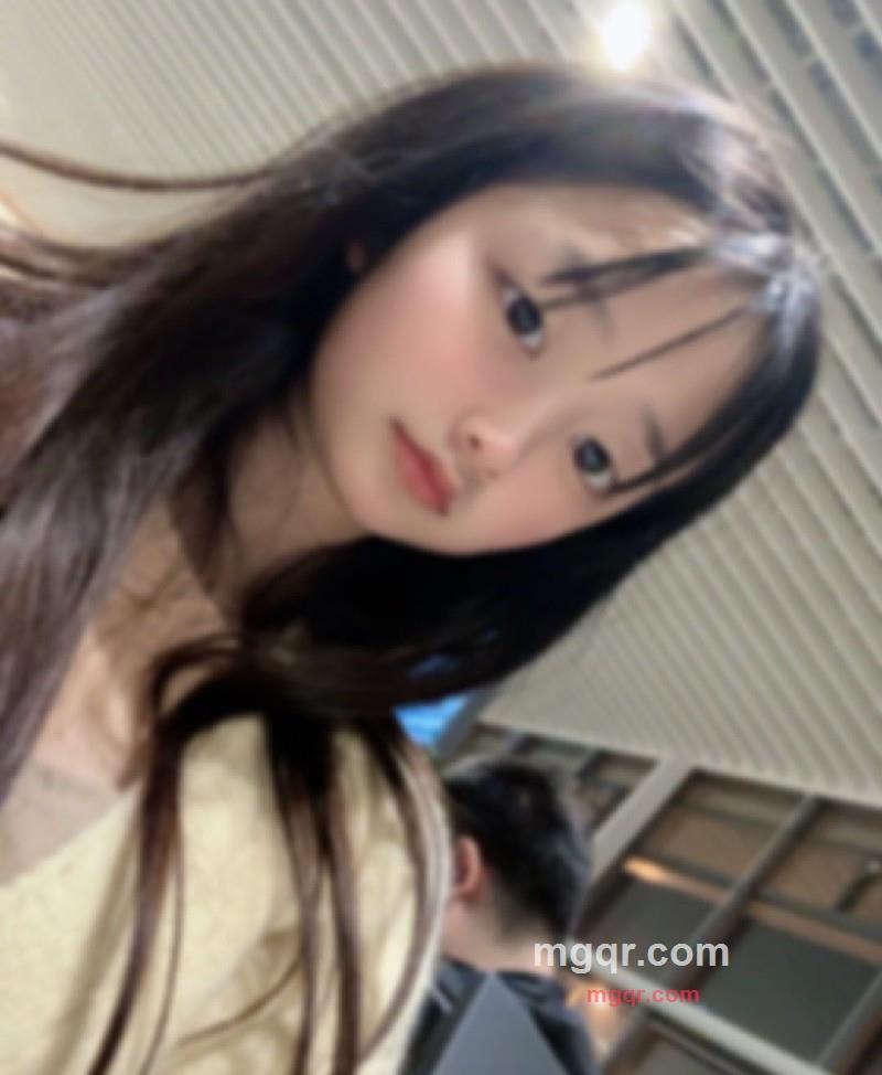 小洛璃的第2张照片