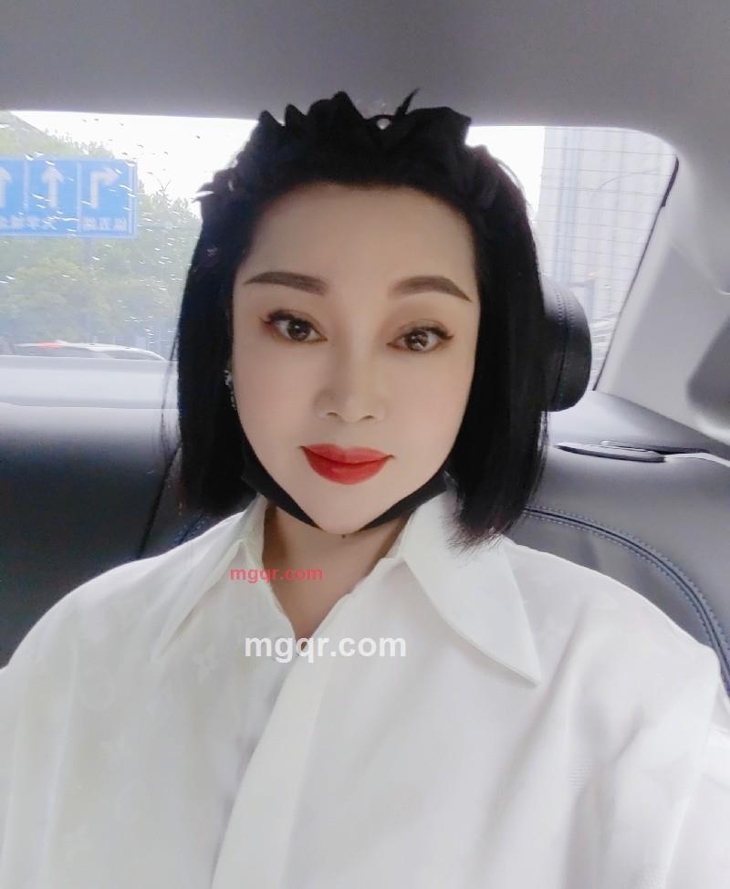 贪嘴的猫的第2张照片