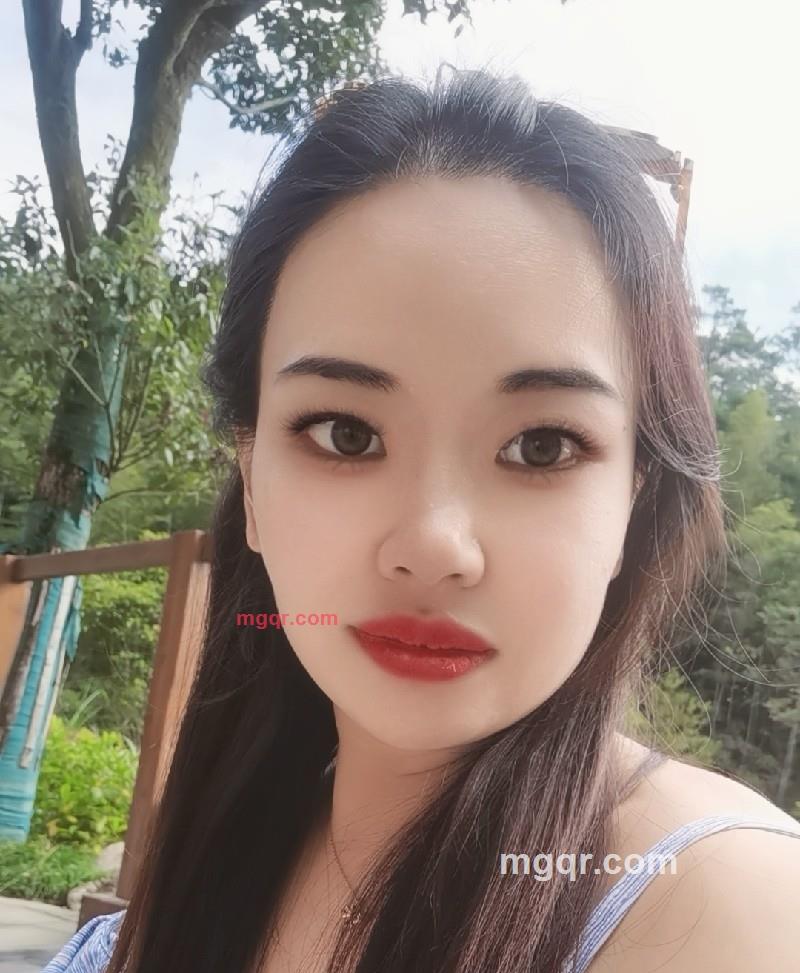 漂亮美眉的第1张照片