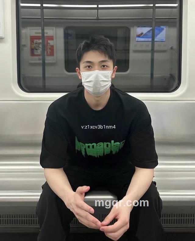 夜色迷人的第1张照片