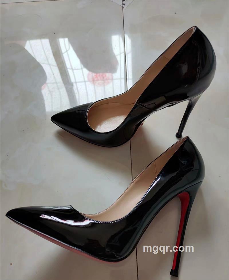 长裙拽地的第2张照片