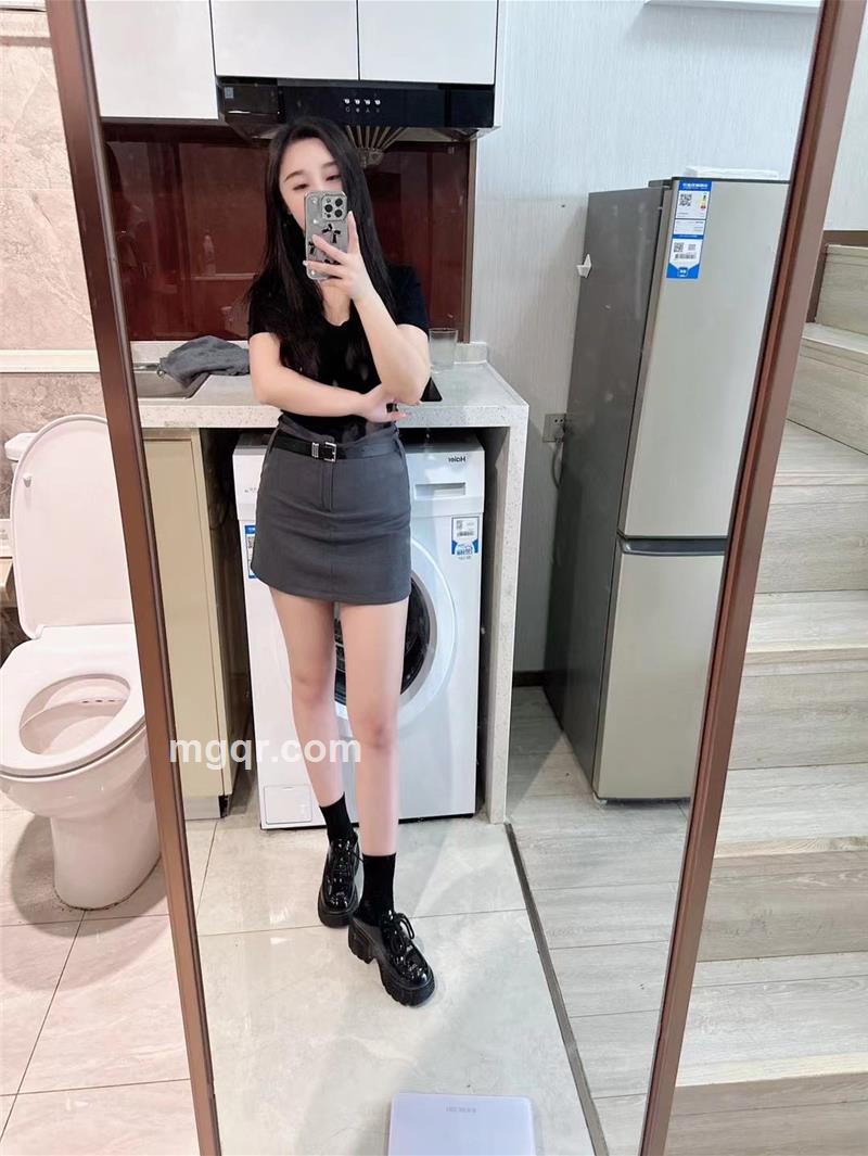 美女吃不饱的第4张照片