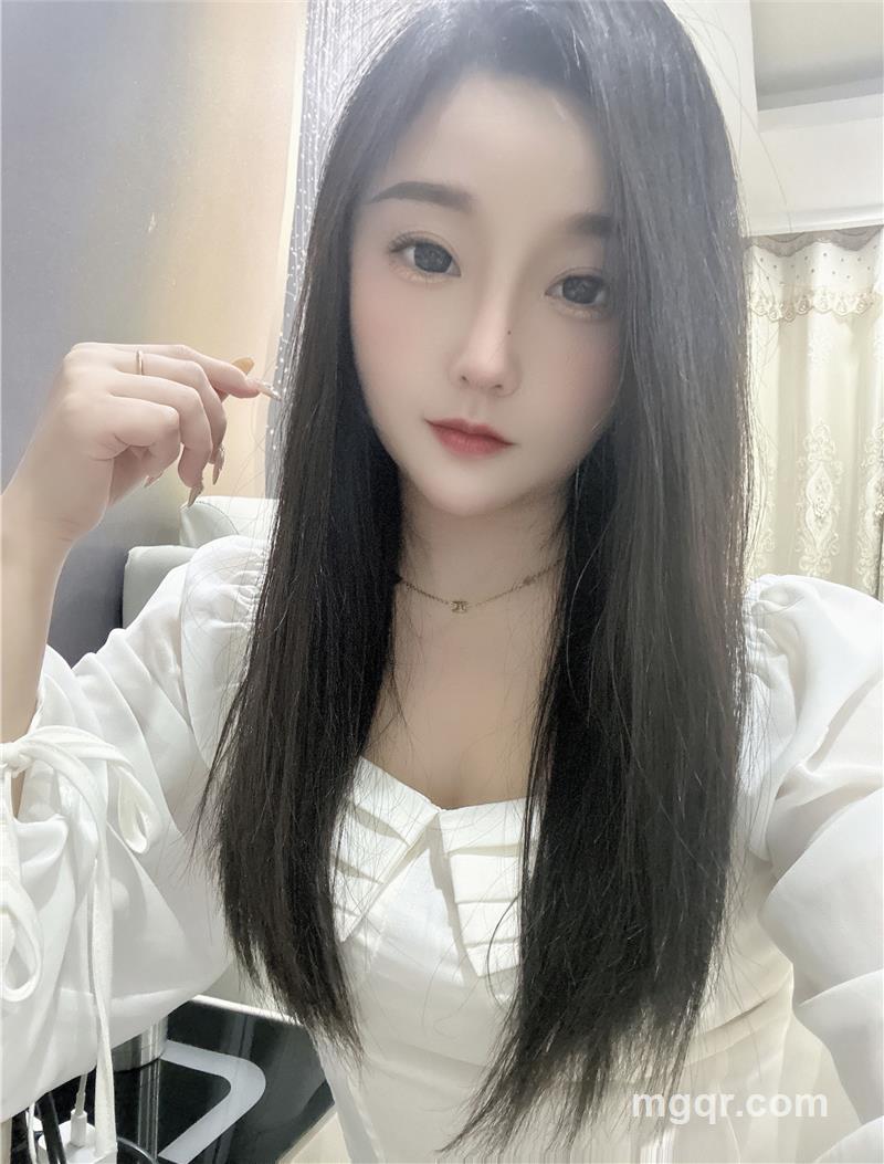 美女吃不饱的第5张照片