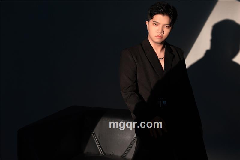 饿了吃一口的第2张照片