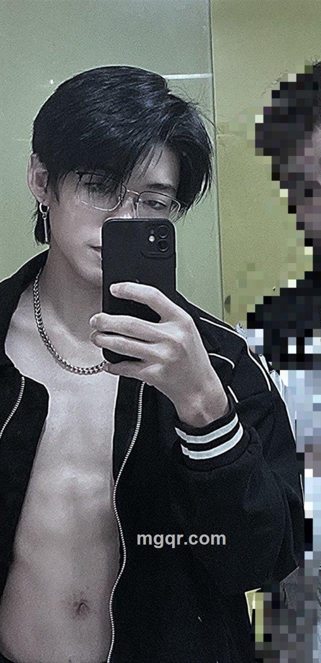 流落奶狗的第2张照片