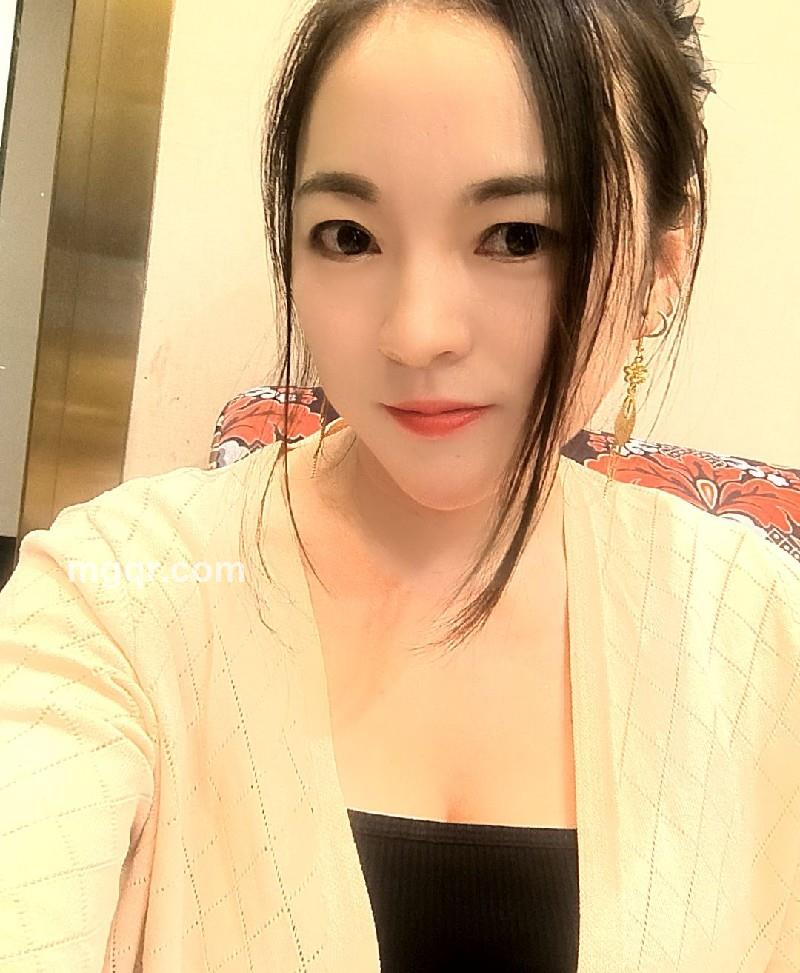 小,雪的第1张照片