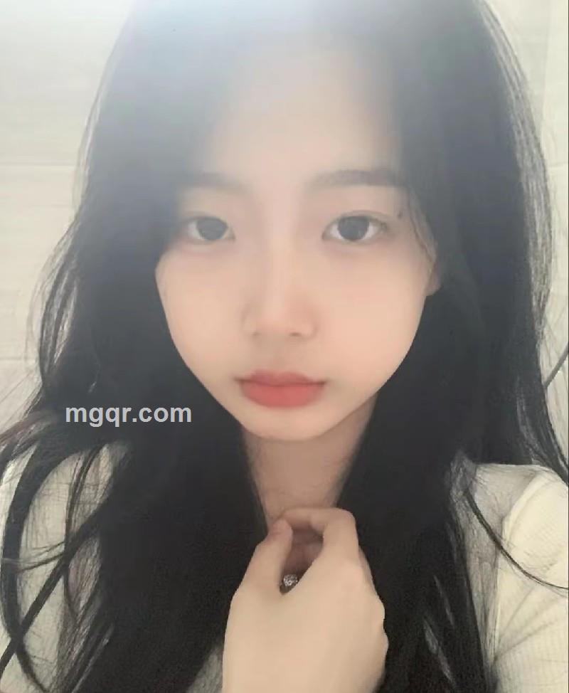 草莓味的小仙女的第1张照片