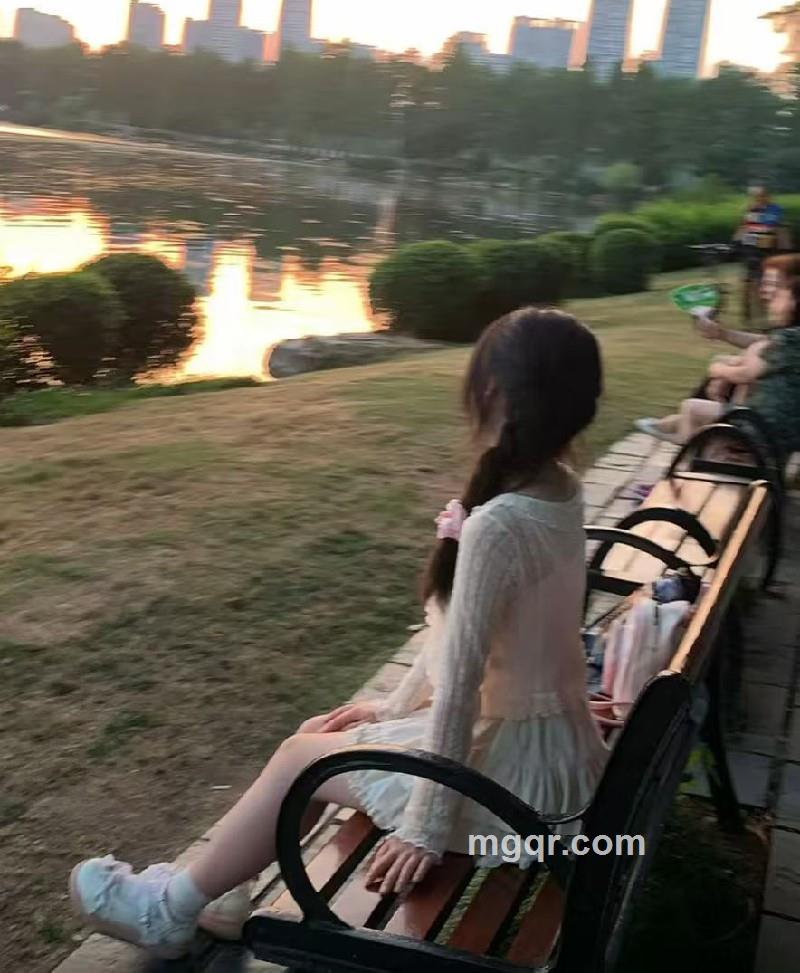 yiyi糖甜的第2张照片