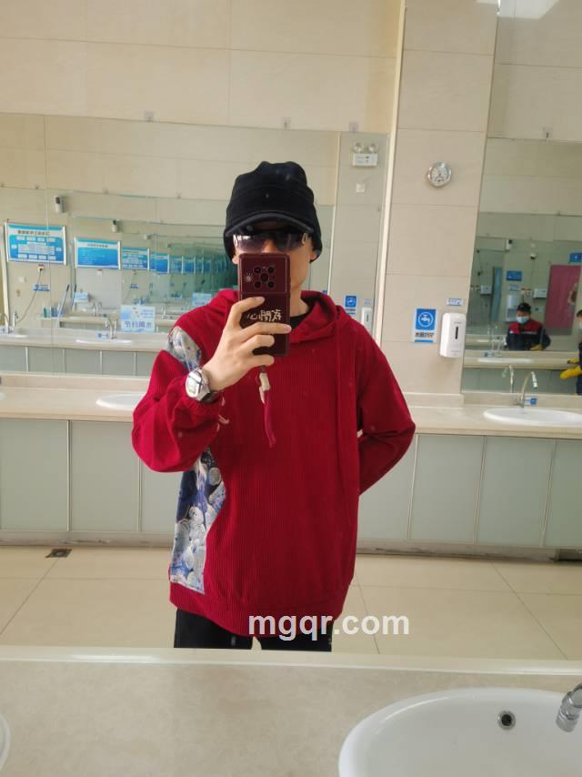 庄严的第2张照片