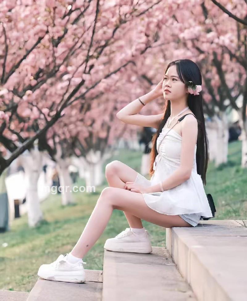 芹芹很温柔??的第4张照片