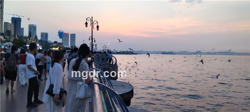 人生如戏的第1张照片