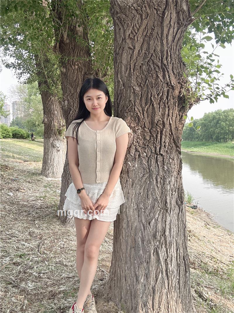 肤白貌美的第2张照片