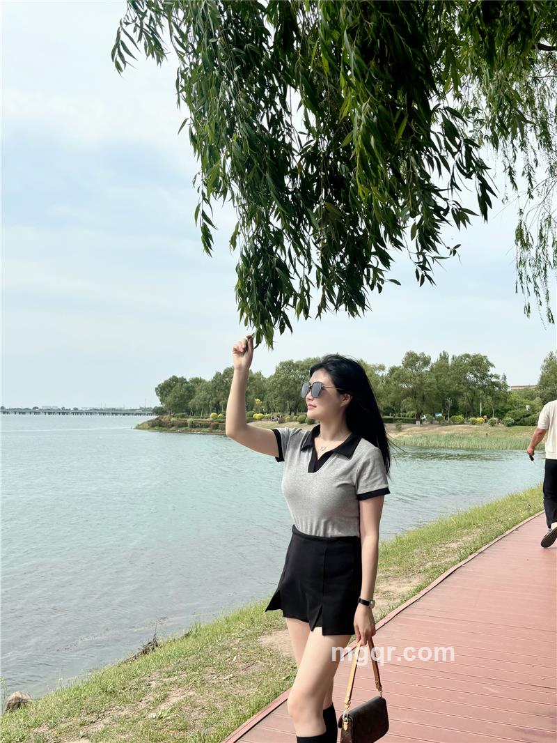 肤白貌美的第3张照片