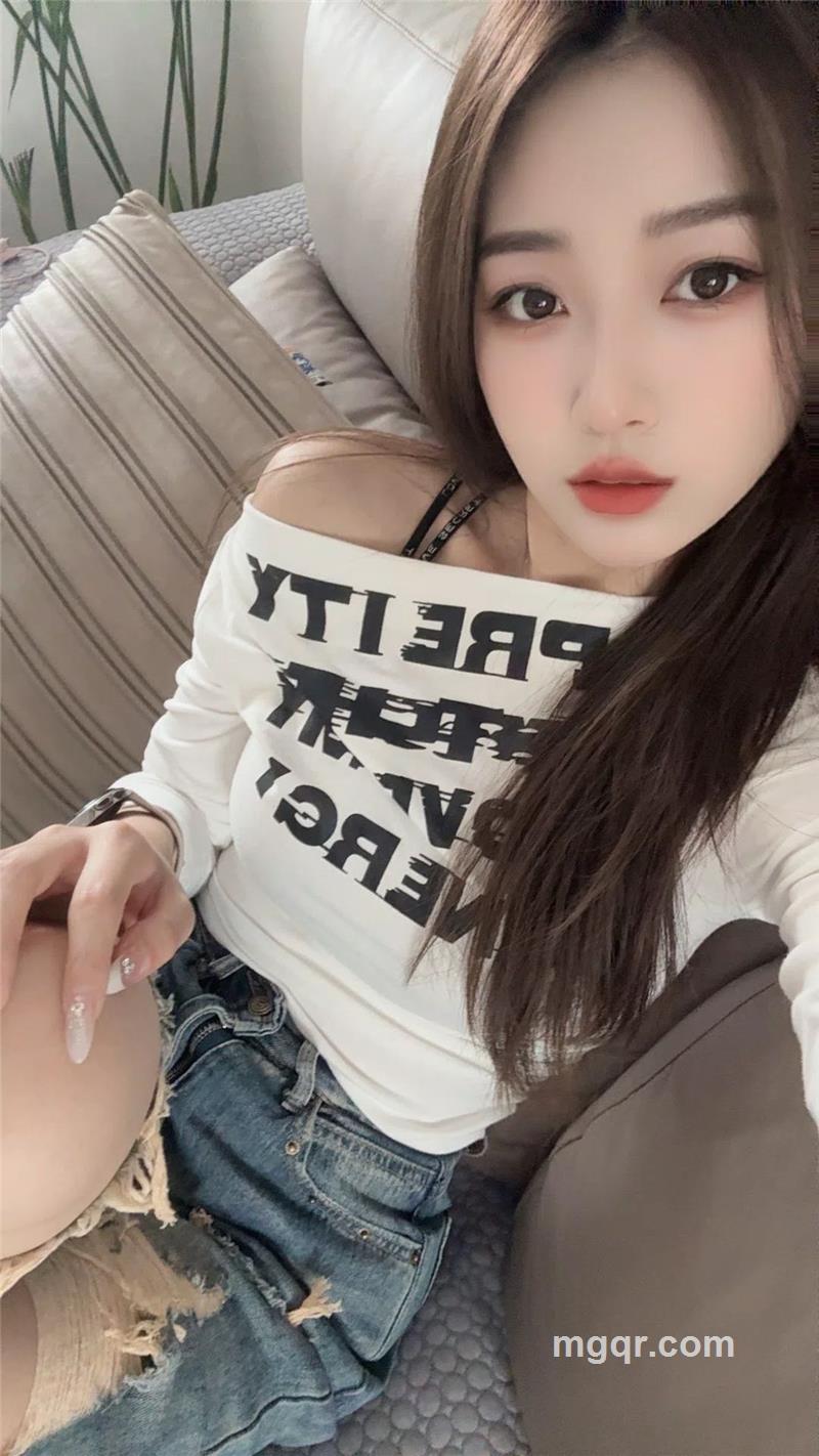 黑夜的猫的第1张照片