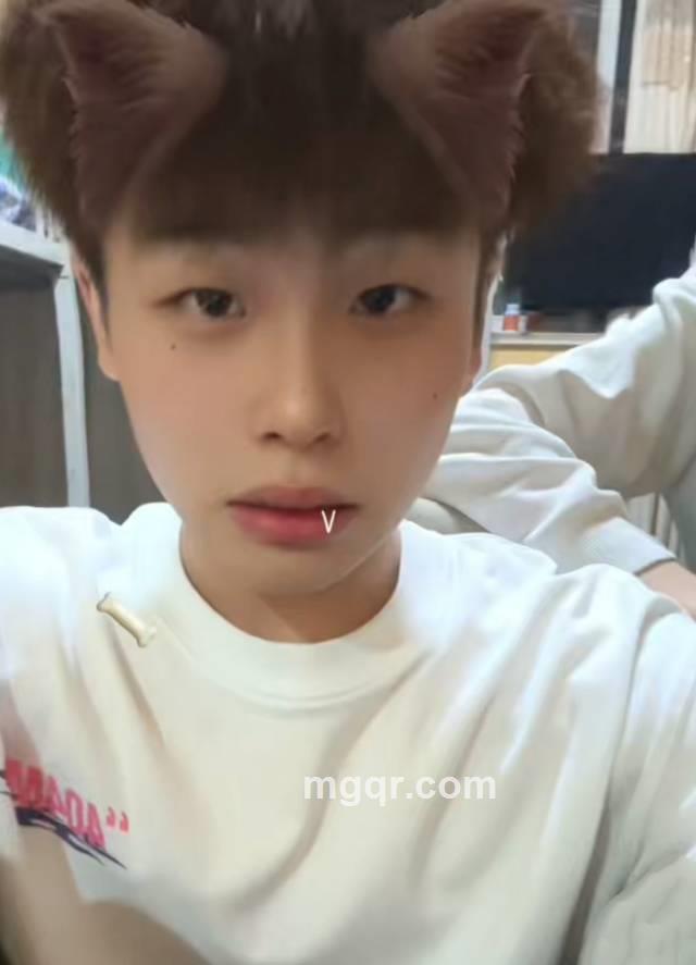 张巨扉的照片