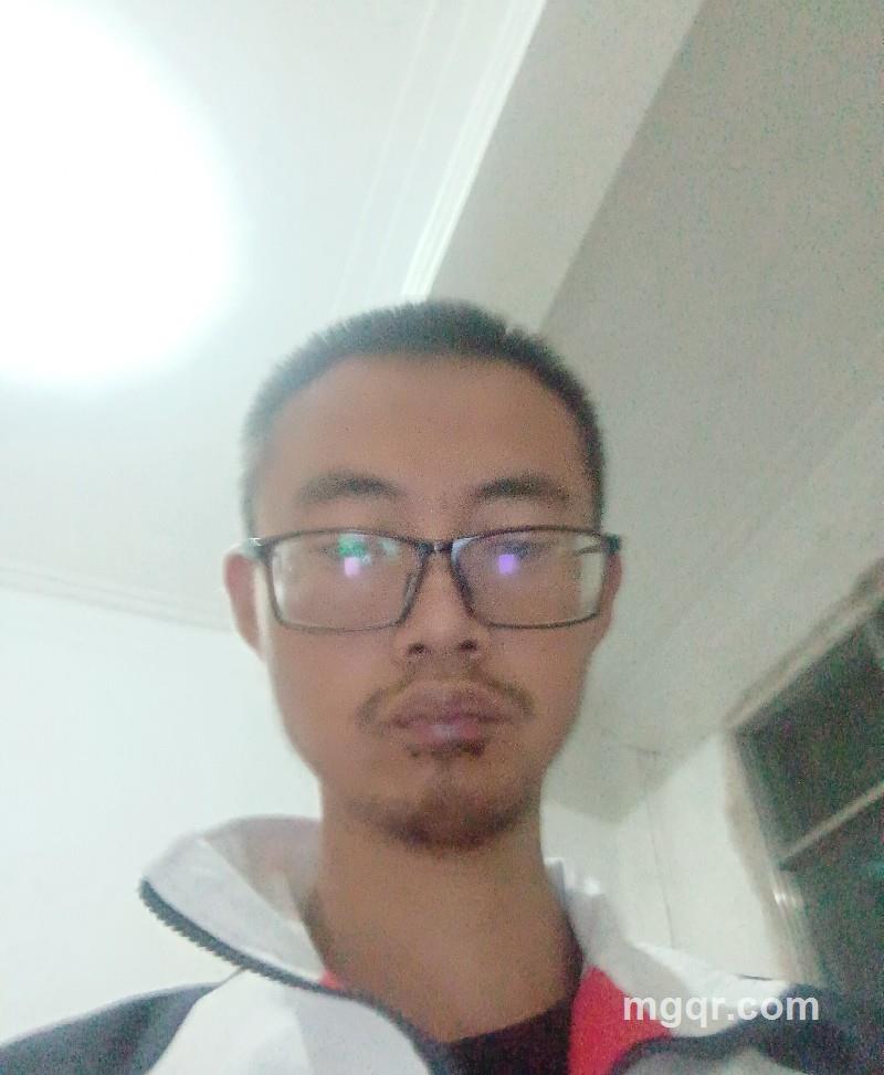李昆的照片