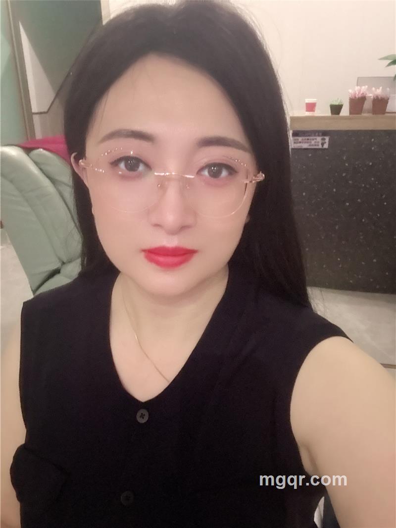 滴水百合的照片