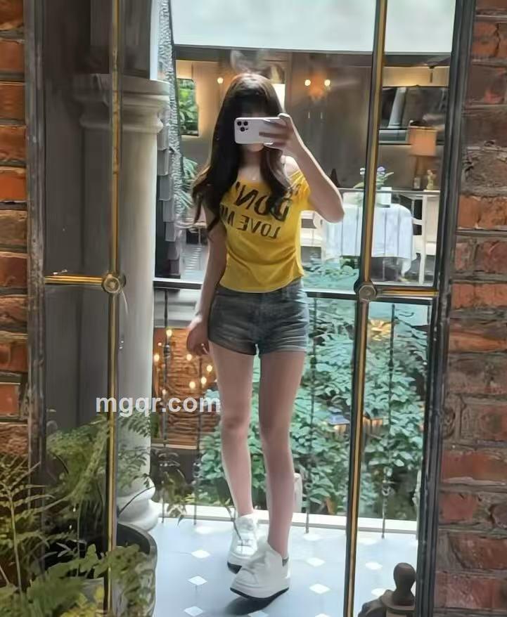 给糖就不闹的第2张照片