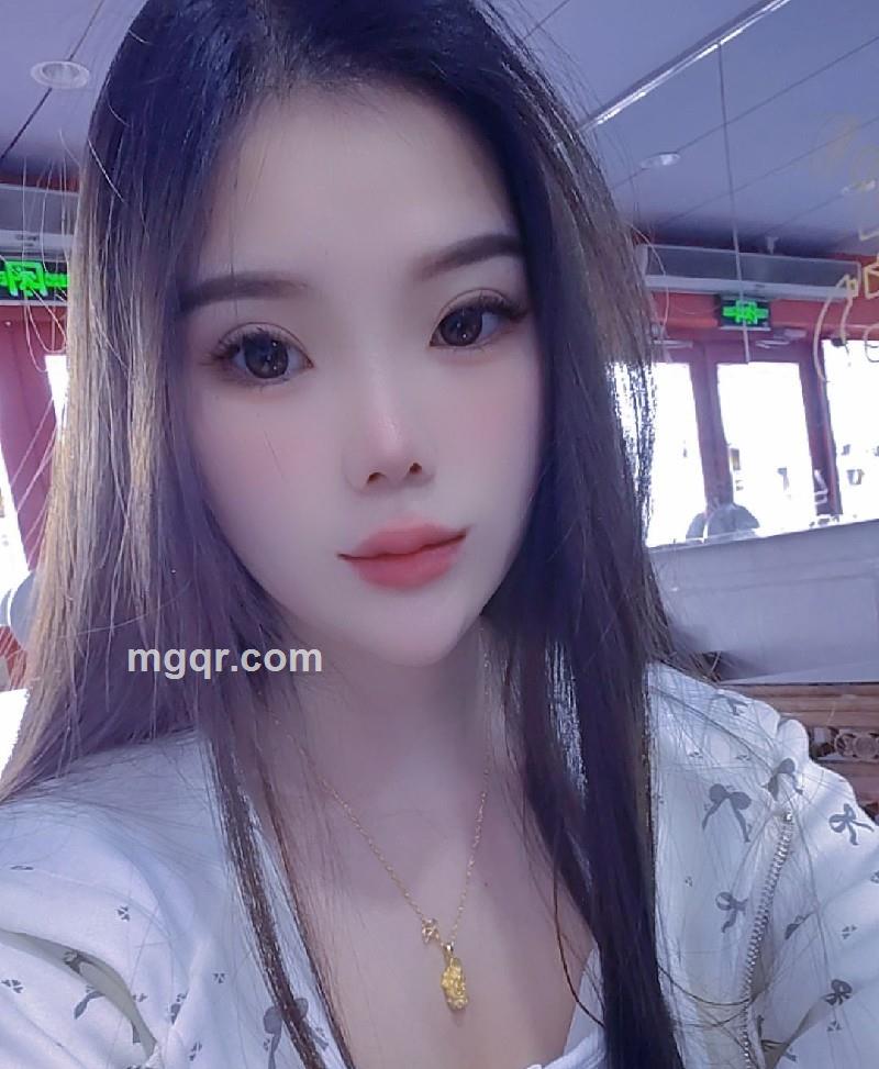 🉑月的第1张照片