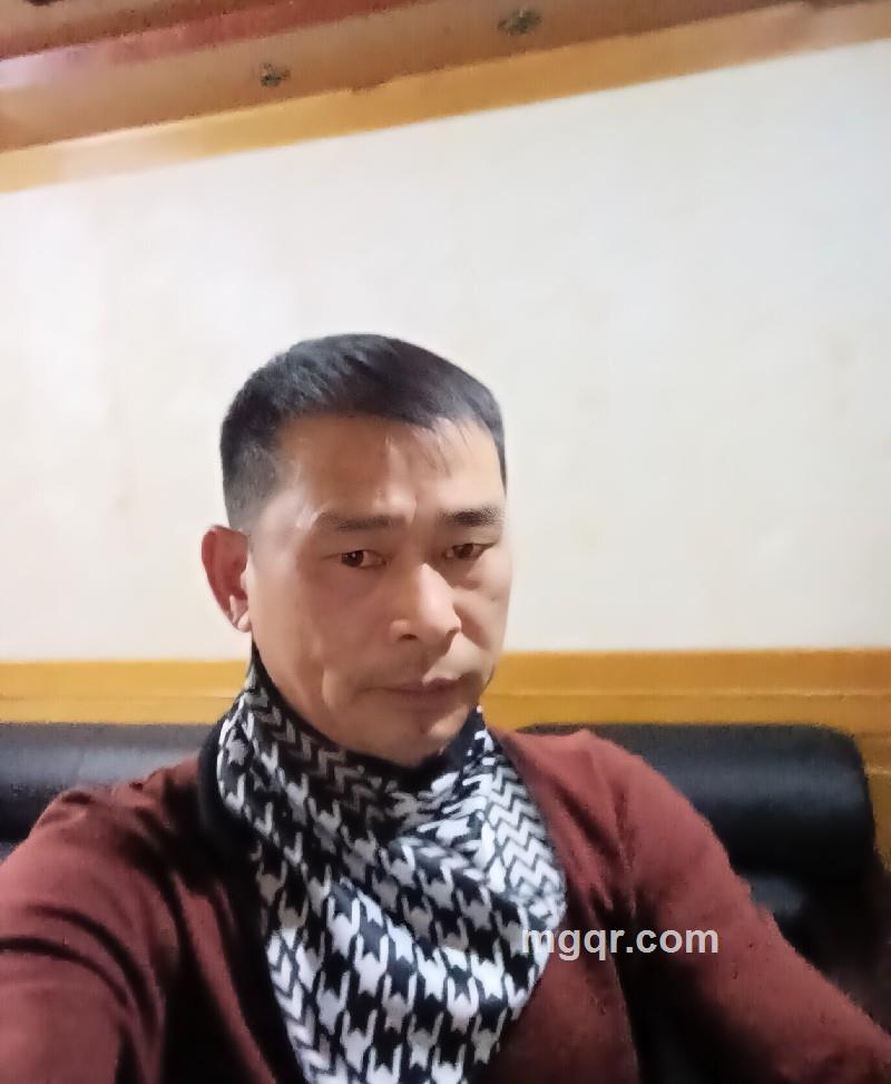 手握风云的照片