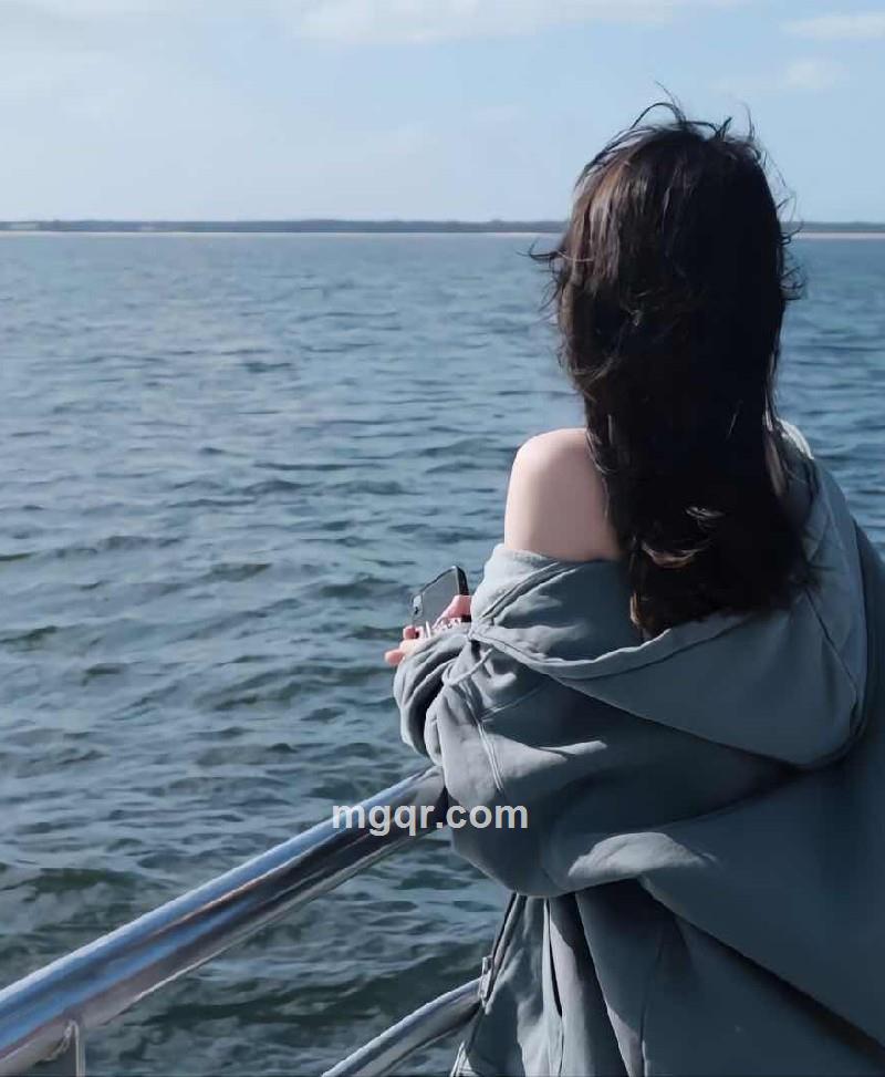 夜空中最闪亮的星的照片