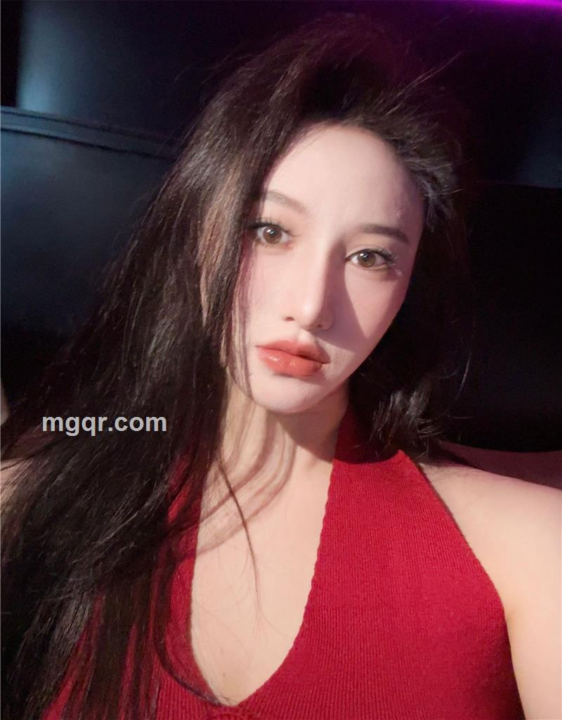 美女嘎嘎凶的照片