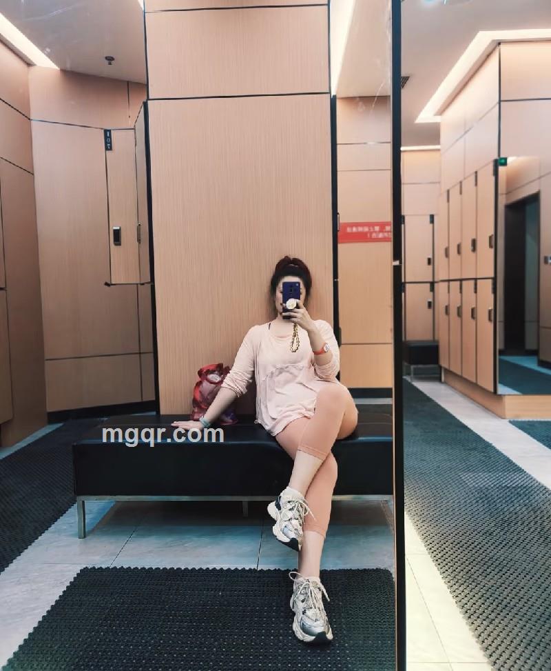 唇间含香的照片