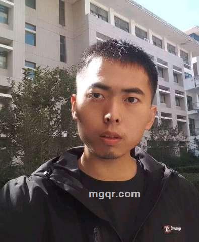 辉的照片