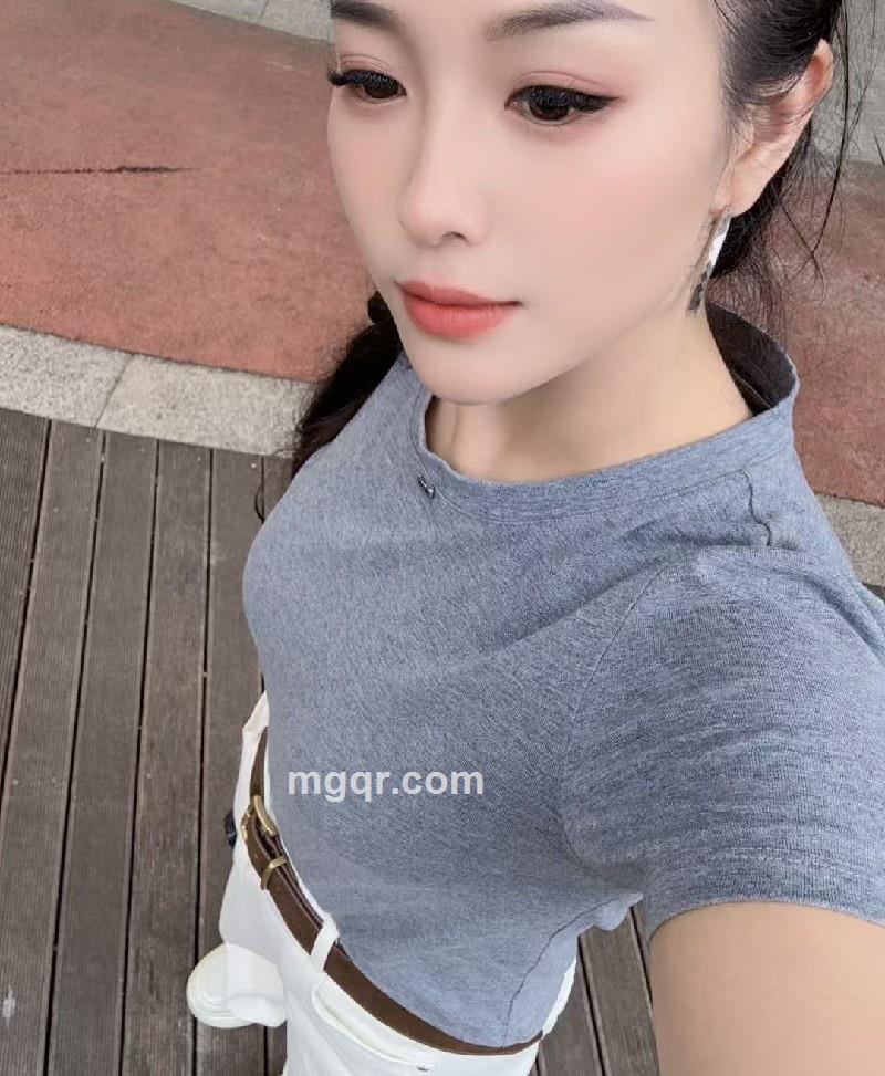 小妖精的照片