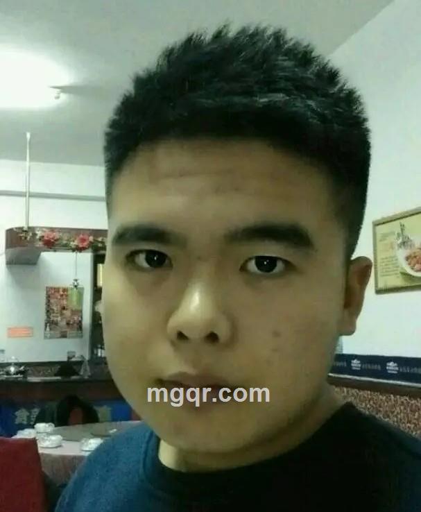 很英俊的男人的照片