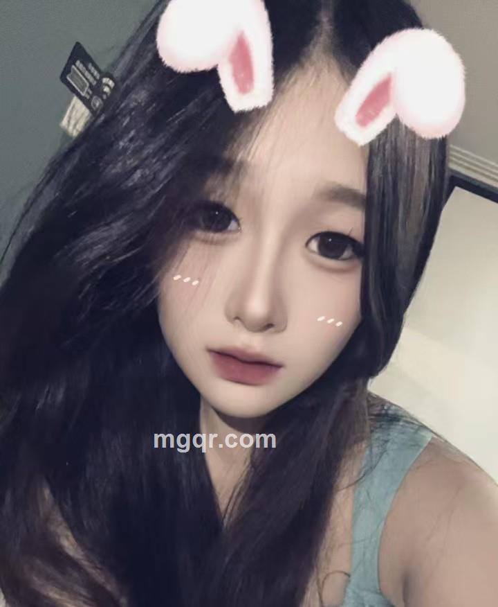 依诺的照片