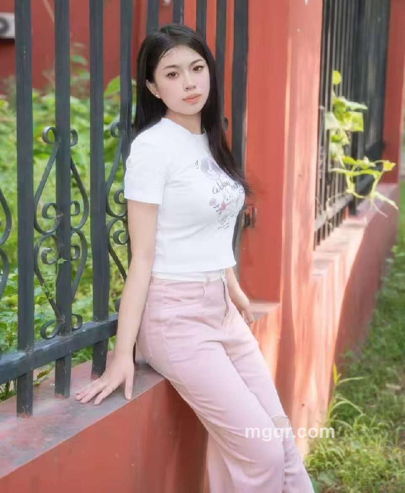 理理的第3张照片