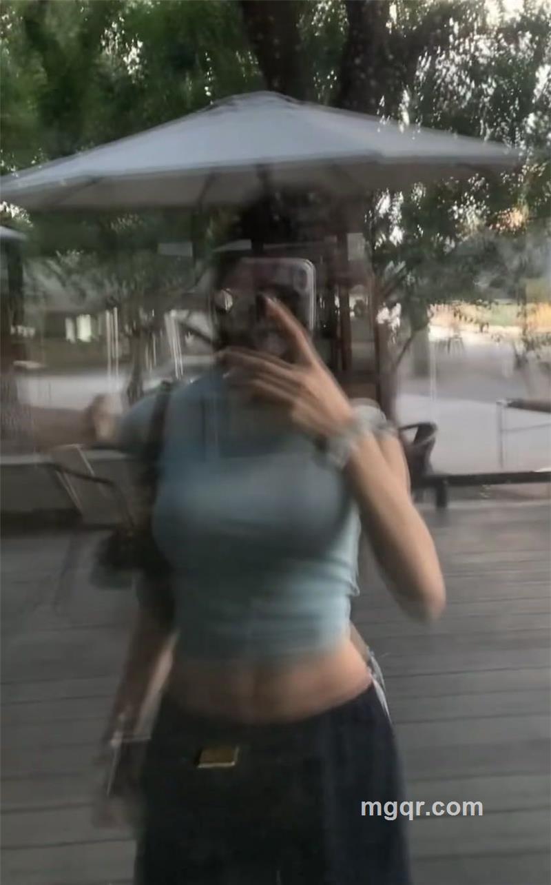 爱做梦的小姑凉的第1张照片