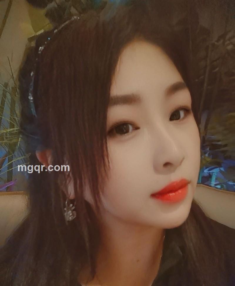 😊此女子🌷的照片