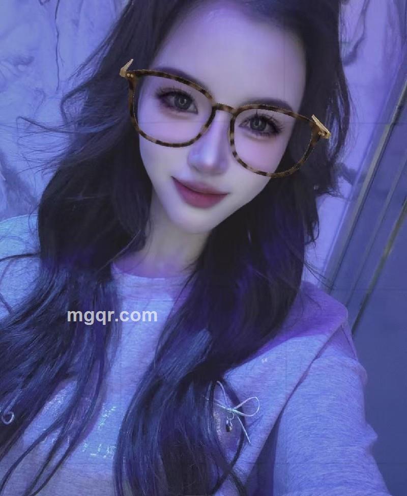 草莓🍓甜心的照片