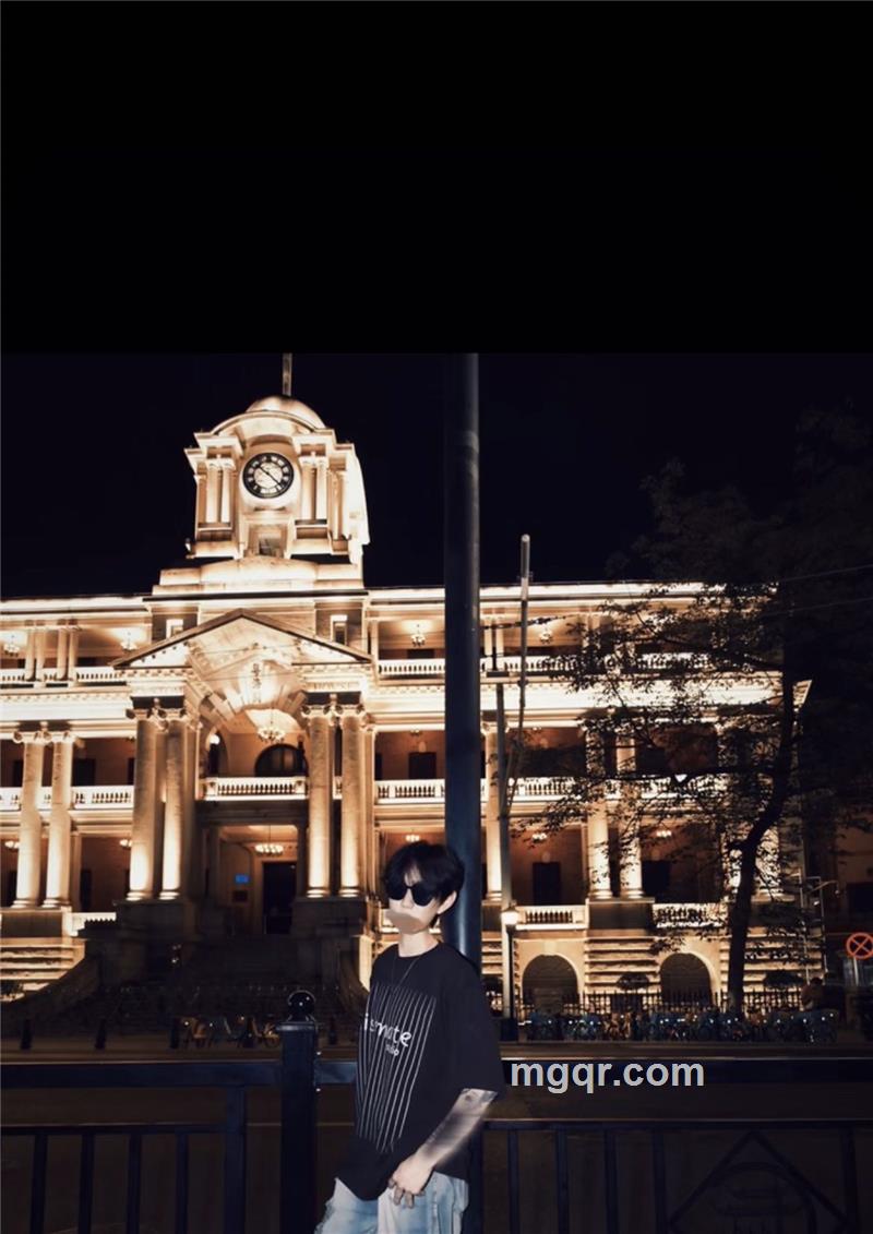 W夜里看海吗的照片