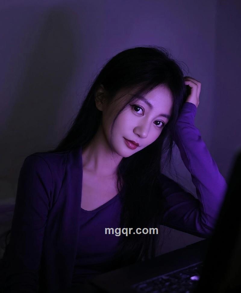 嗯哼小姐的照片