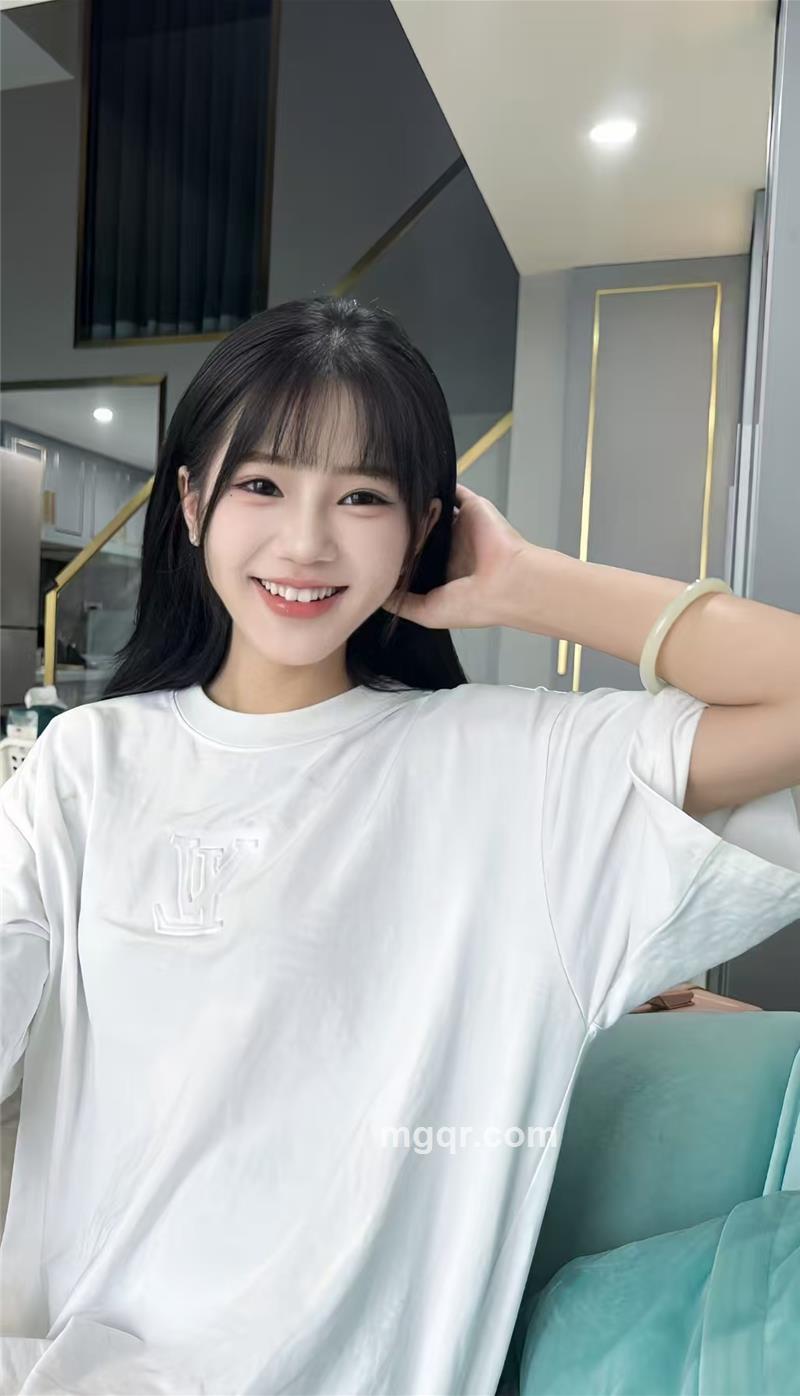 微微的第3张照片