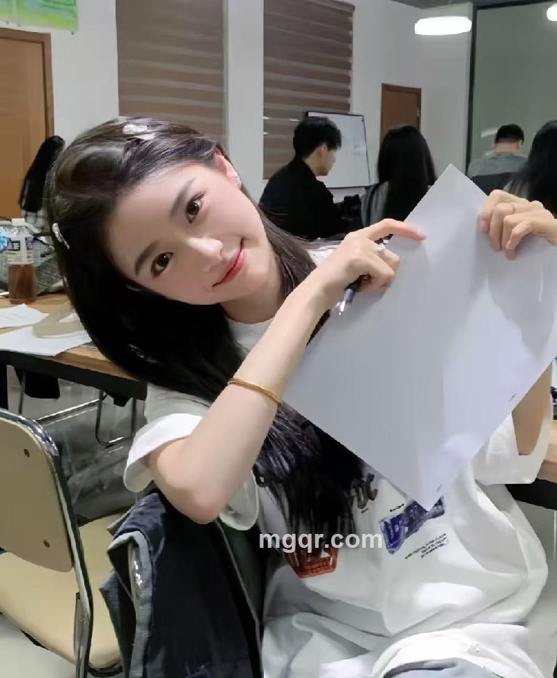 小雯的照片