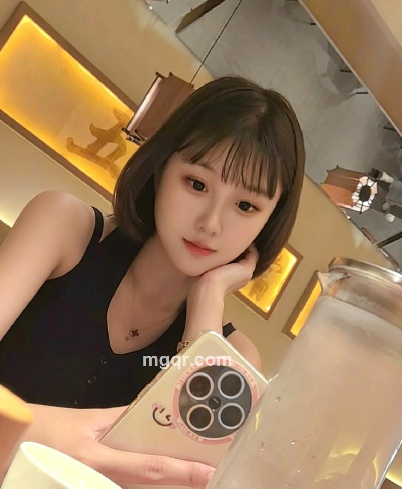 严莉莉的第3张照片