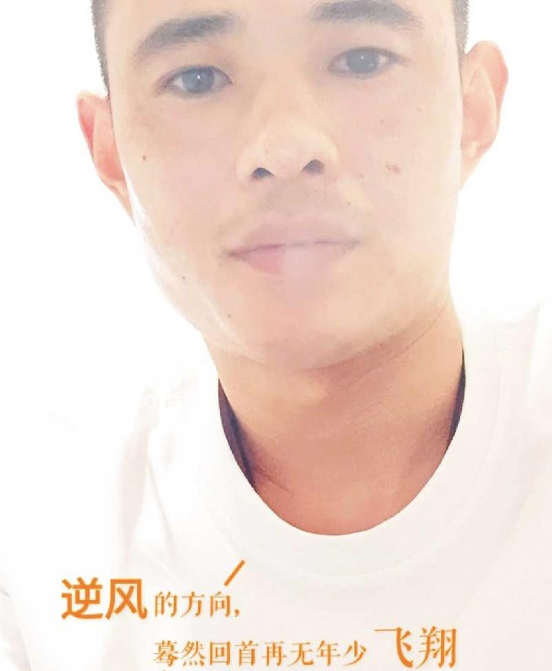 抓住一根拿铁的照片