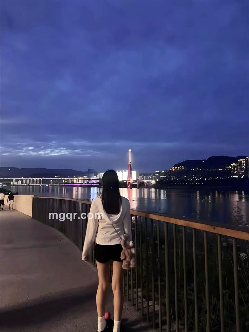 梨花诗🍐的第1张照片