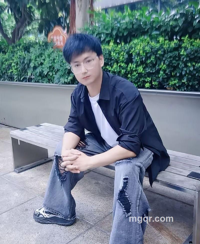 **军的第1张照片