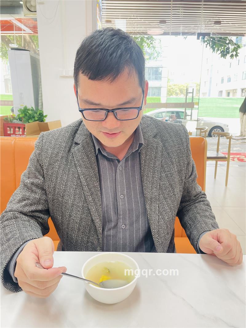 小鹏友的第2张照片